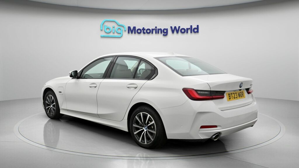 BMW 3 Series Sport BT23WOR White #5