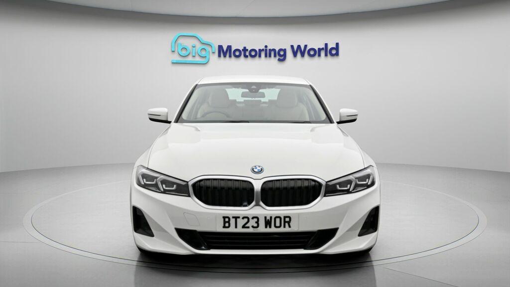 BMW 3 Series Sport BT23WOR White #2