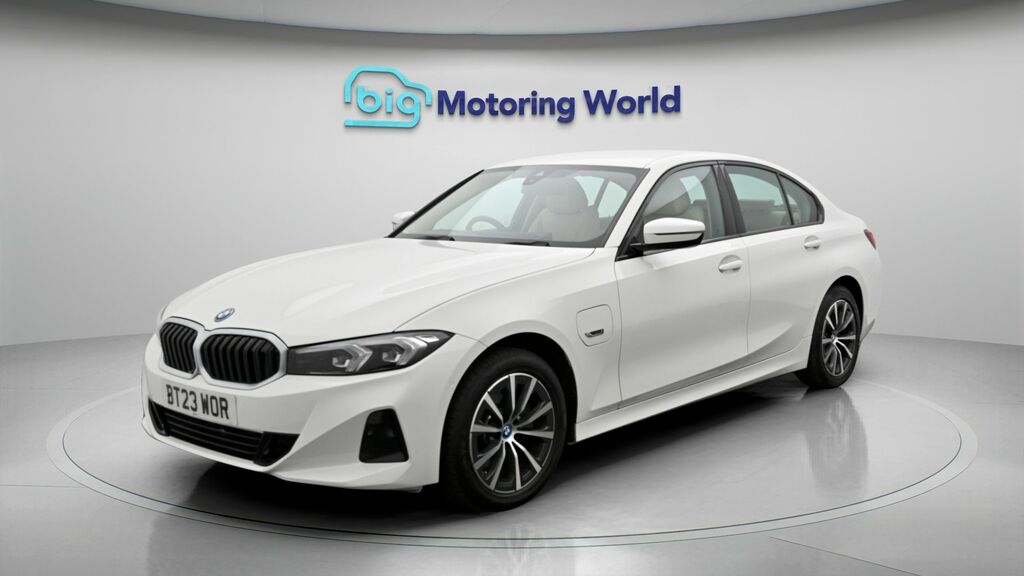 BMW 3 Series Sport BT23WOR White #3