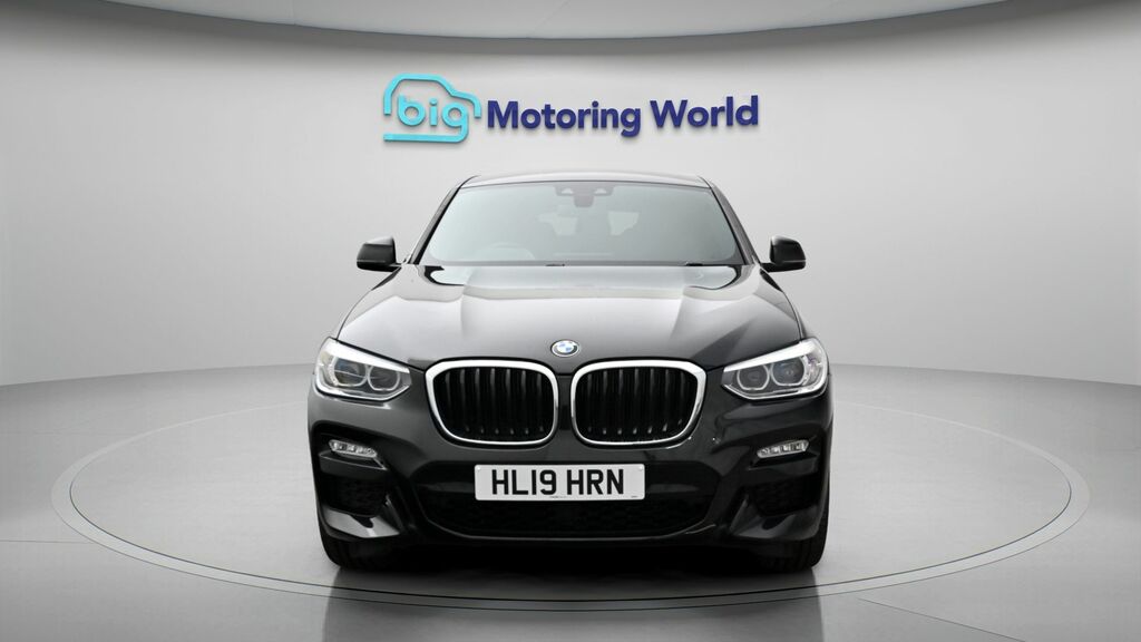 BMW X4 M M Sport Black #2