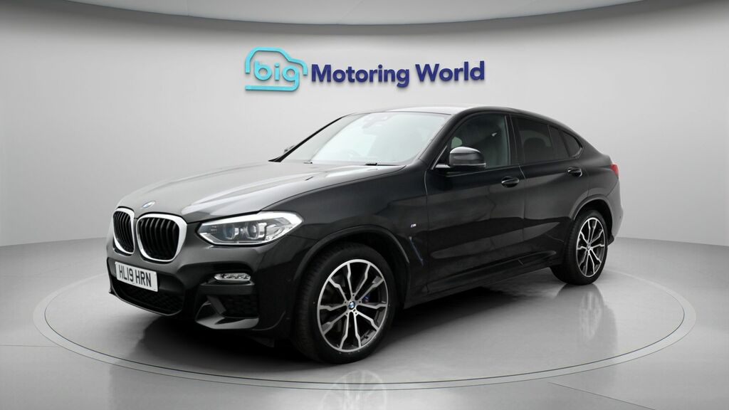 BMW X4 M M Sport Black #3