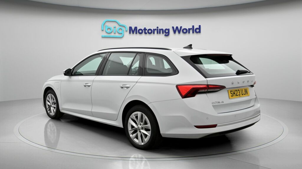 Skoda Octavia Se Technology SH23UJN White #5