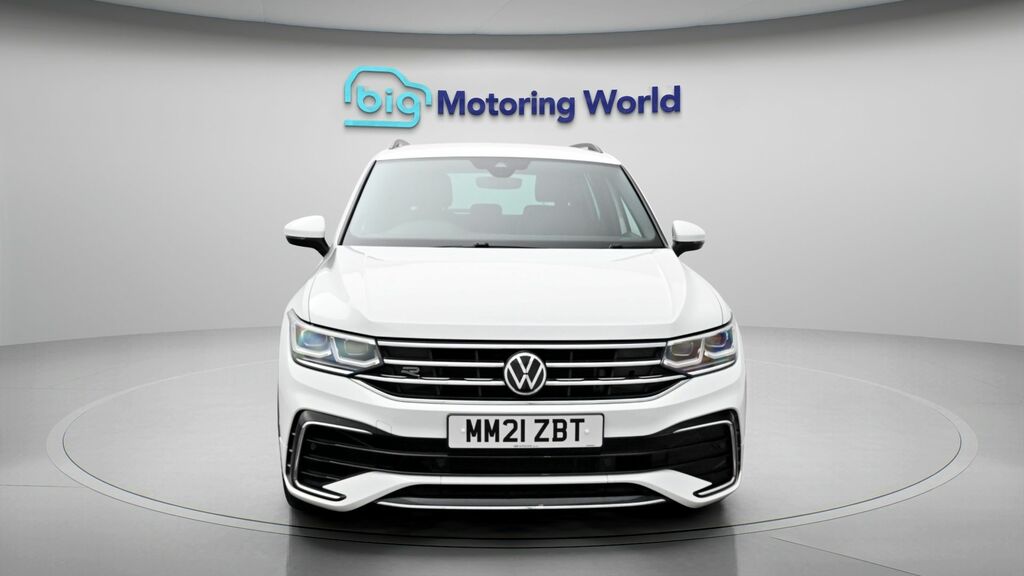 Volkswagen Tiguan R-line MM21ZBT White #2