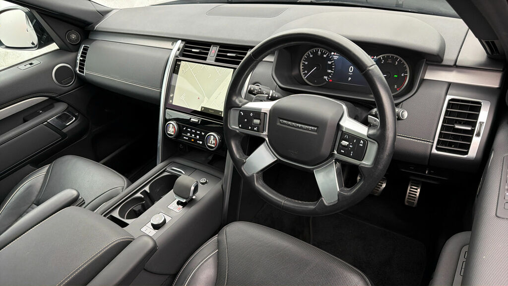 Land Rover Discovery Black #9