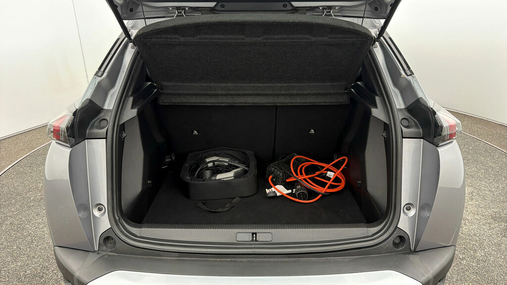 Peugeot e-2008 Suv Black #16