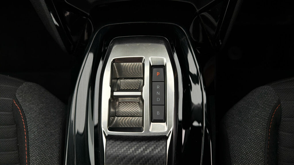Peugeot e-2008 Suv Black #26