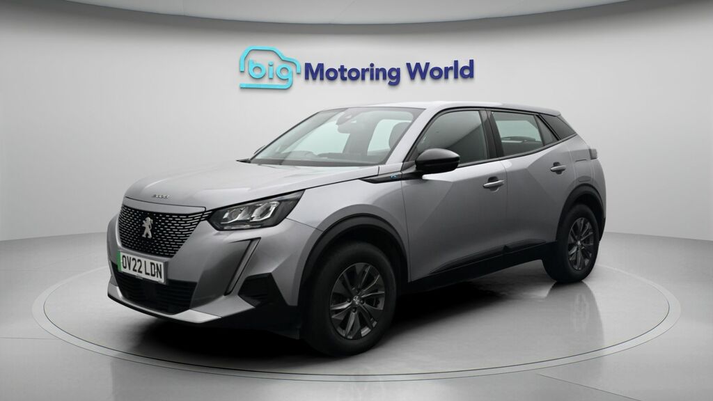 Peugeot e-2008 Suv Black #3