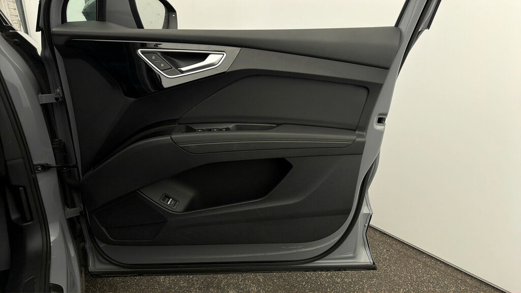 Audi Q4 E Tron 45 Black Edition 82Kwh Black #14