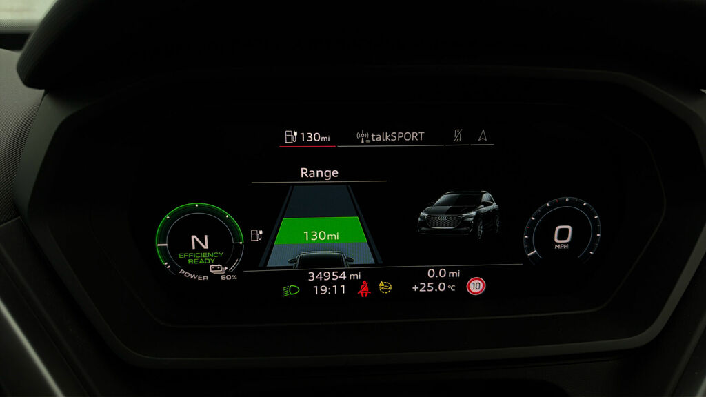 Audi Q4 E Tron 45 Black Edition 82Kwh Black #24