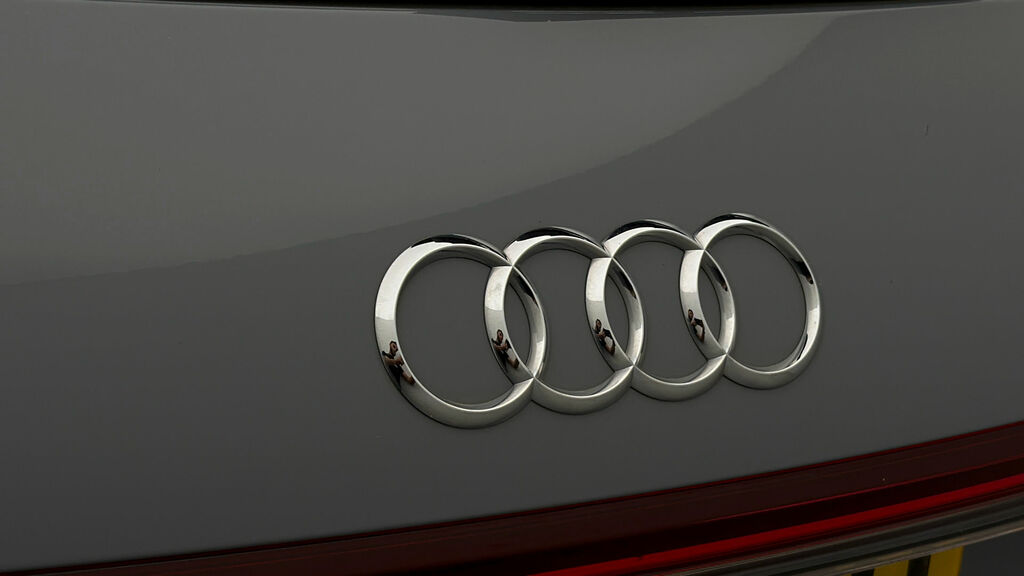 Audi Q4 E Tron 45 Black Edition 82Kwh Black #19