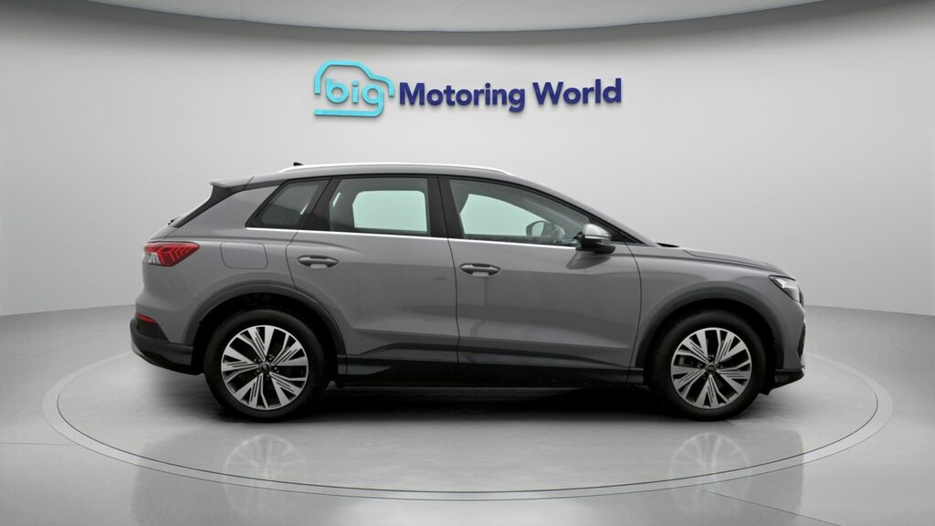 Audi Q4 E Tron 45 Black Edition 82Kwh Black #8