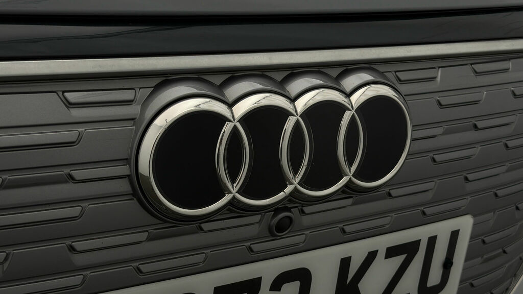 Audi Q4 E Tron 45 Black Edition 82Kwh Black #21