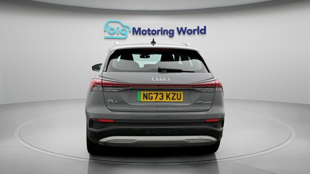 Audi Q4 E Tron 45 Black Edition 82Kwh Black #6