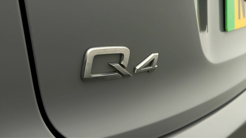 Audi Q4 E Tron 45 Black Edition 82Kwh Black #20