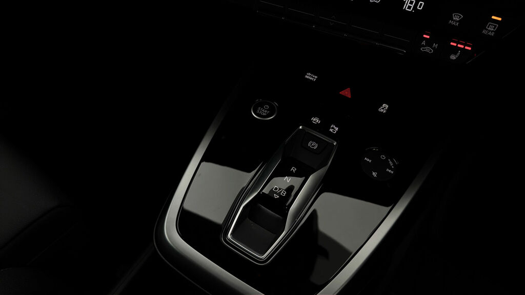 Audi Q4 E Tron 45 Black Edition 82Kwh Black #26