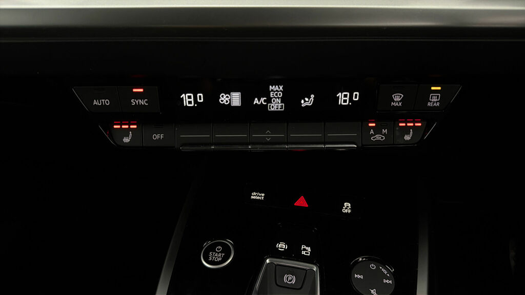 Audi Q4 E Tron 45 Black Edition 82Kwh Black #11