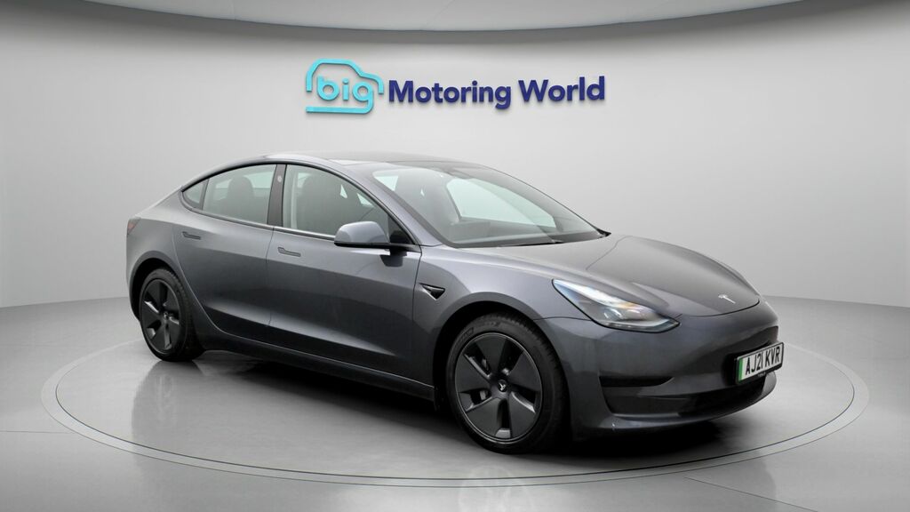 Tesla Model 3 Standard Range Plus Grey