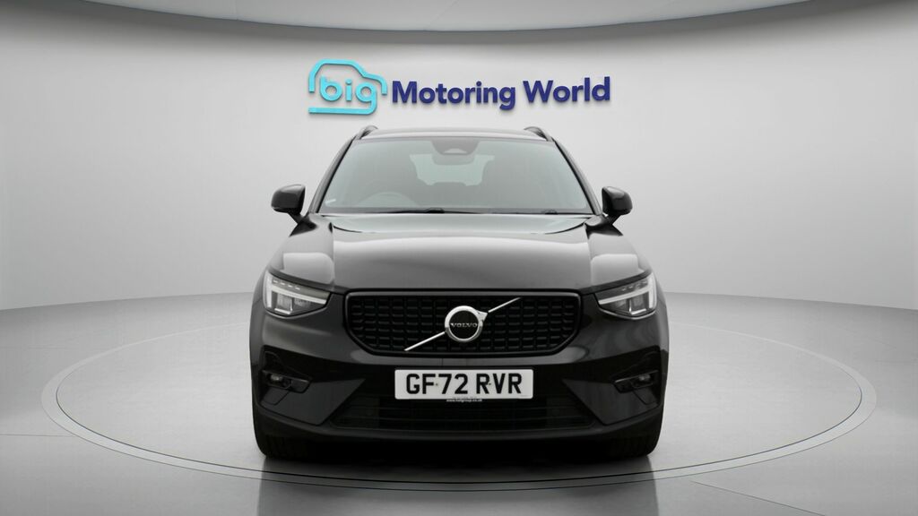 Volvo XC40 Plus Dark GF72RVR Black #2
