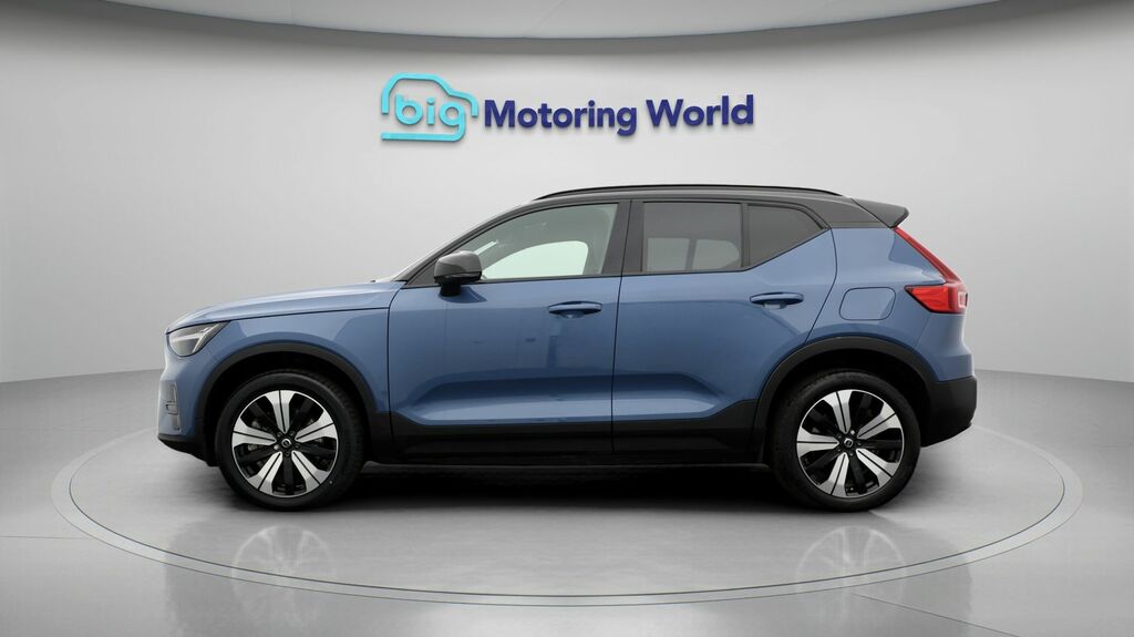 Volvo XC40 Core Blue #4