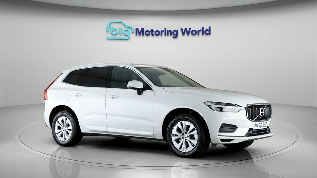 Volvo XC60 Momentum White