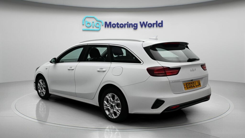 Kia Ceed 2 White #5