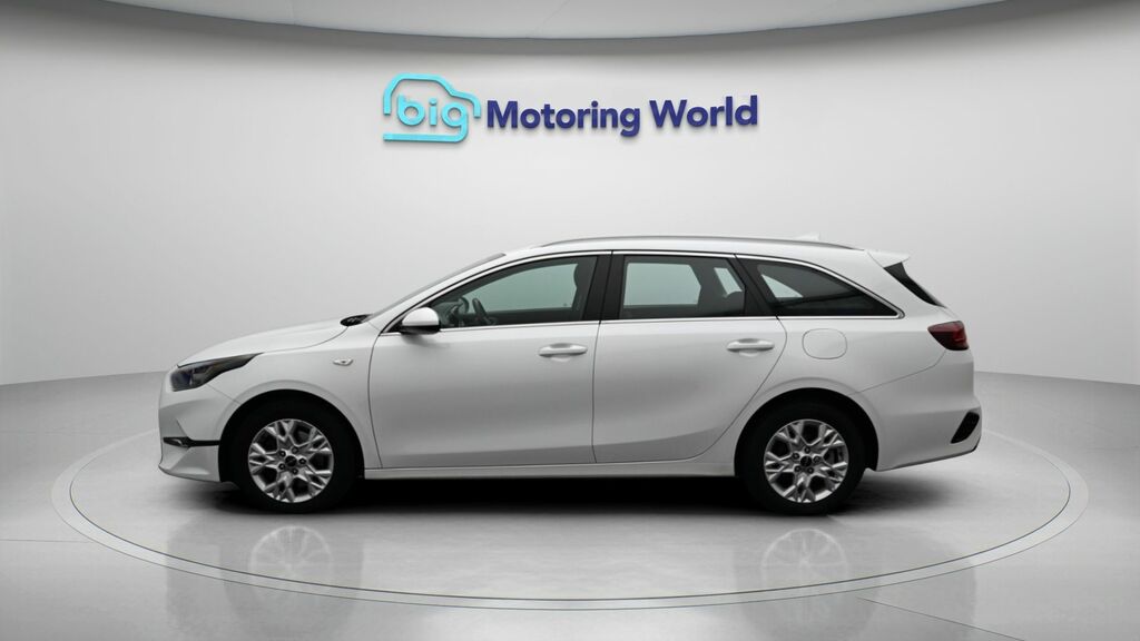 Kia Ceed 2 White #4
