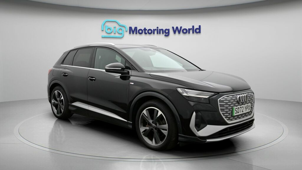 Audi Q4 E Tron S Line SD72YPX Black