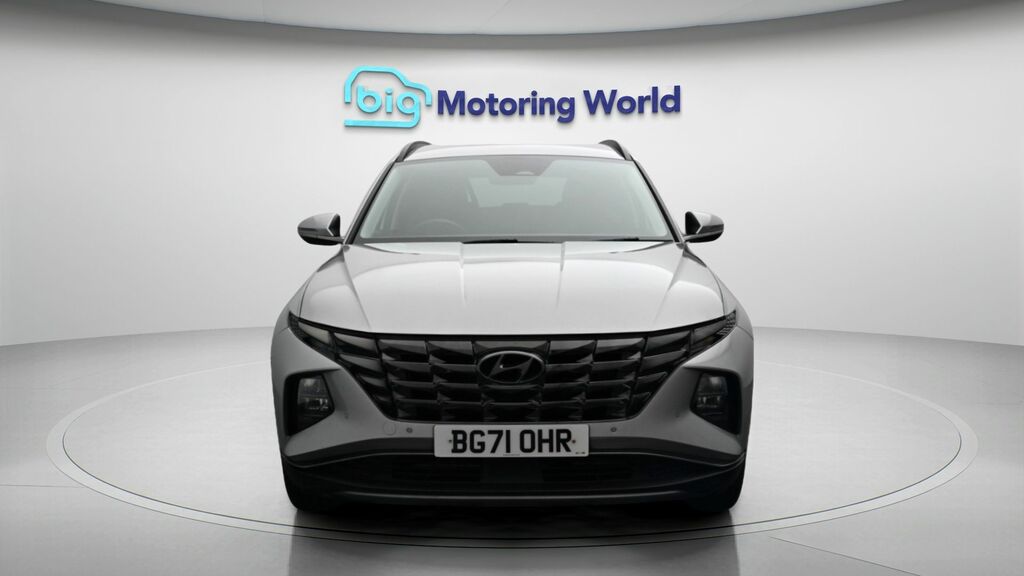 Hyundai Tucson Premium BG71OHR Silver #2
