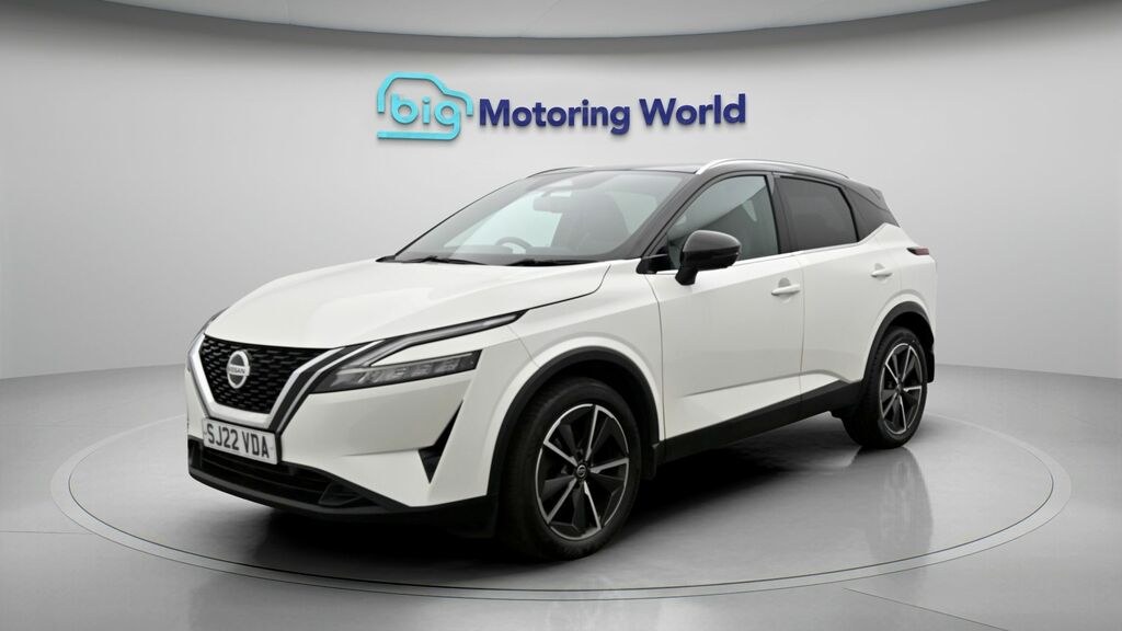 Nissan Qashqai Tekna White #3