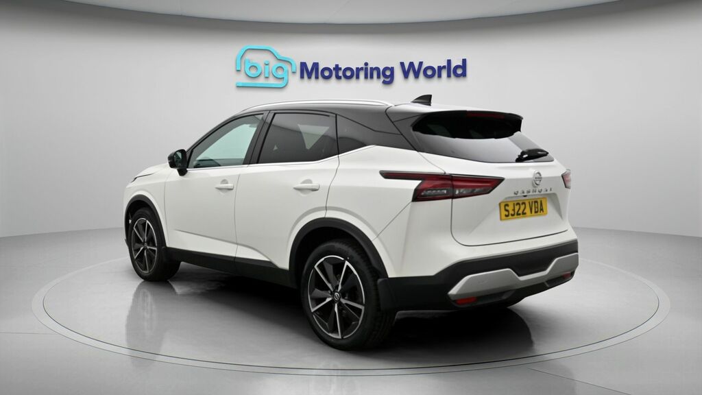 Nissan Qashqai Tekna White #5