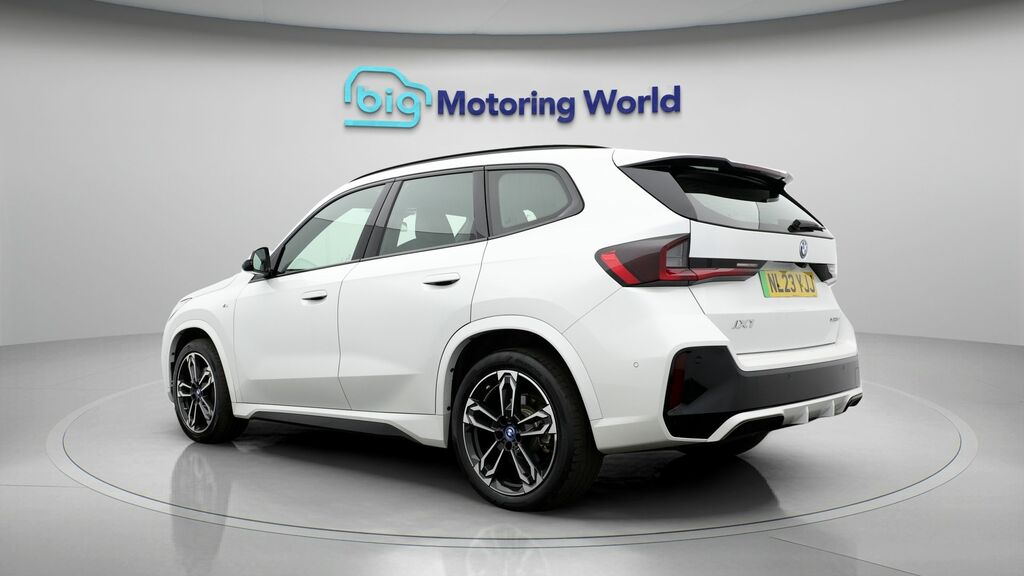 BMW iX1 M Sport White #5