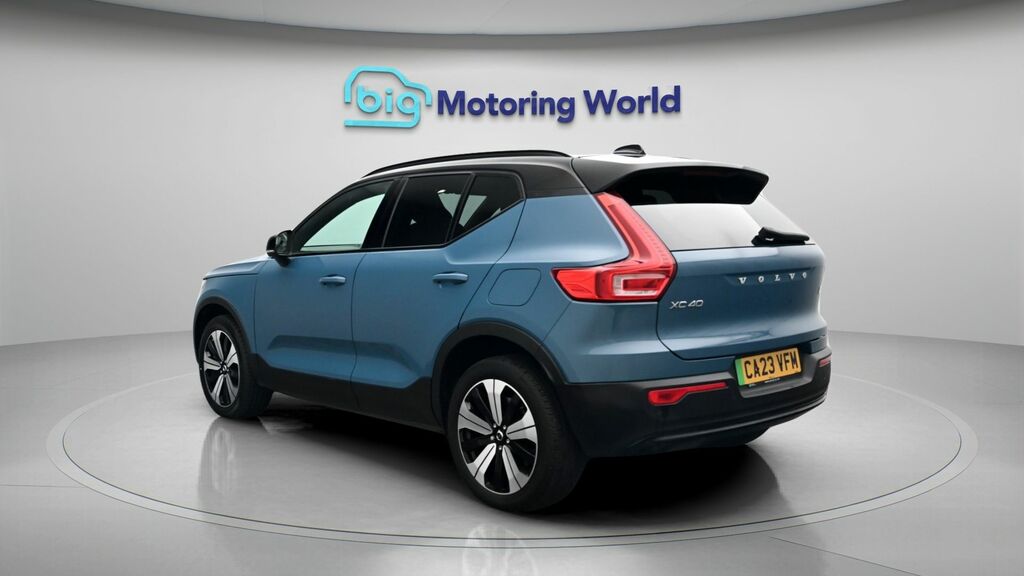 Volvo XC40 Plus Blue #5