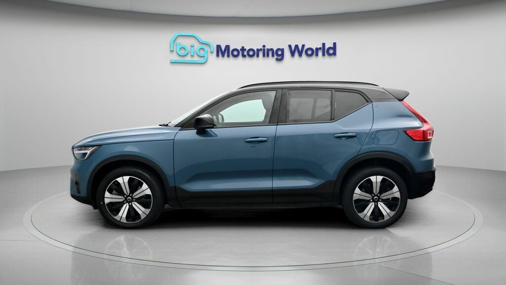 Volvo XC40 Plus Blue #4