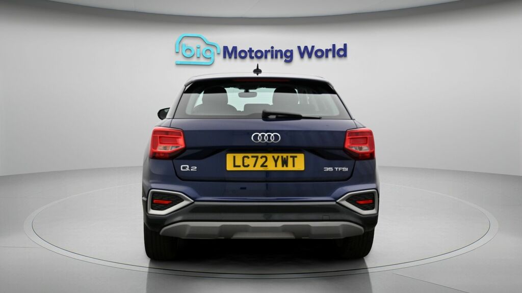 Audi Q2 Sport Blue #6
