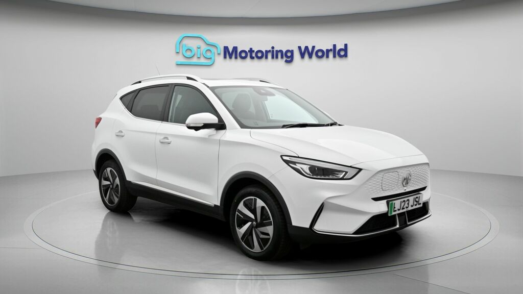 MG ZS Trophy Long Range White
