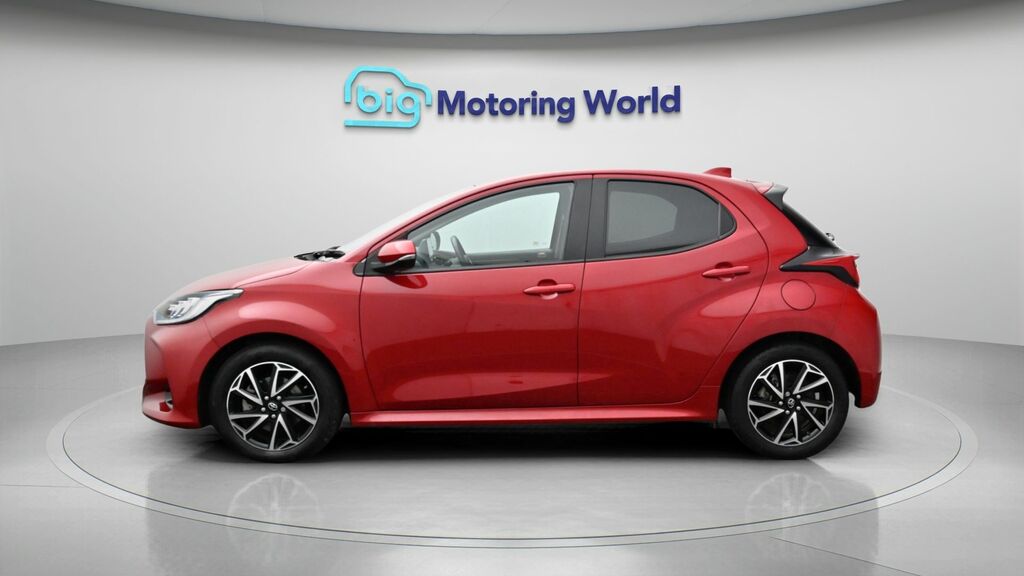 Toyota Yaris Design PY23BVL Red #4
