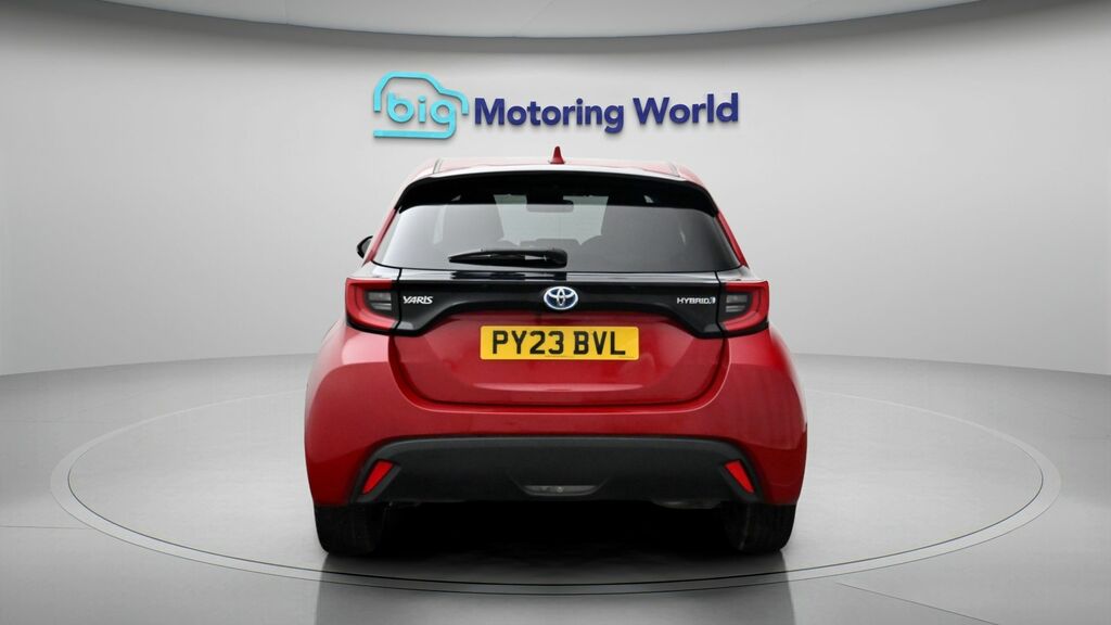 Toyota Yaris Design PY23BVL Red #6