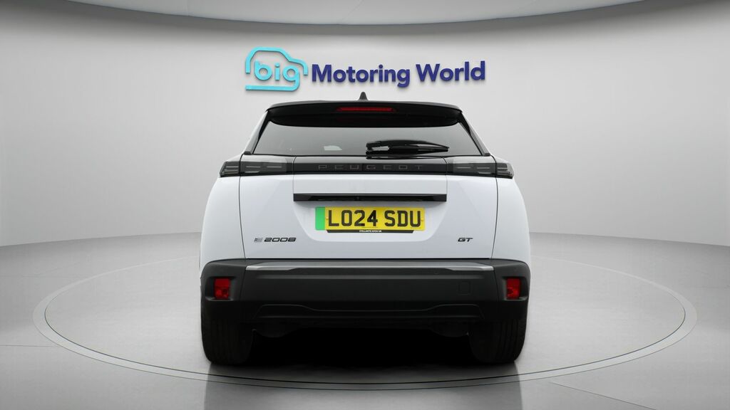 Peugeot e-2008 Gt White #5