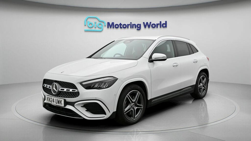 Mercedes-Benz GLA Class Amg Line KN24UWK White #3