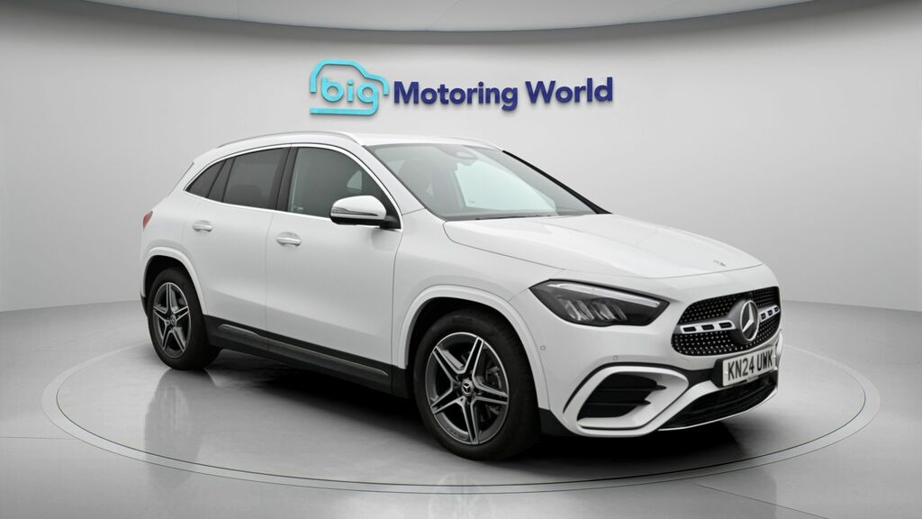Mercedes-Benz GLA Class Amg Line White