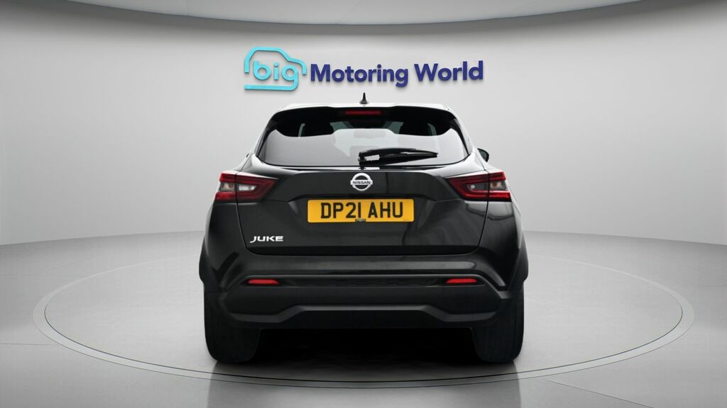 Nissan Juke Tekna Black #6