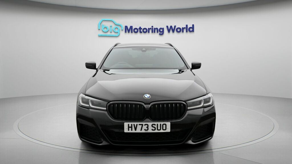 BMW 5 Series Se Blue #2