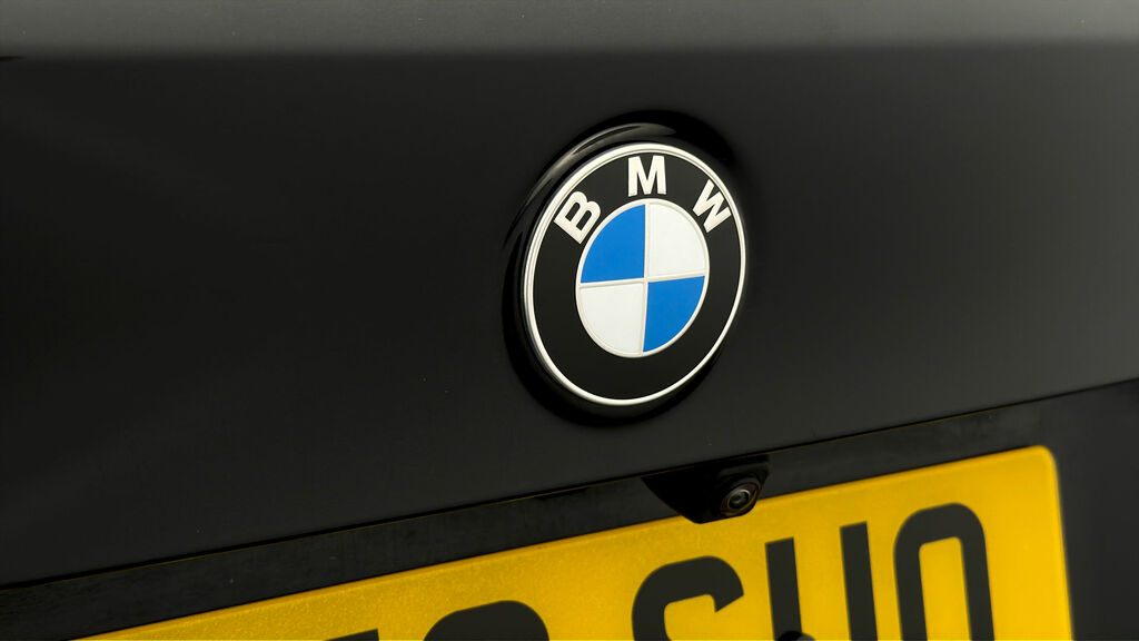 BMW 5 Series Se Blue #19