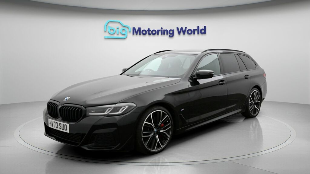 BMW 5 Series Se Blue #3