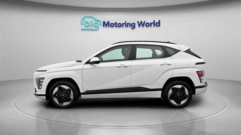 Hyundai Kona Advance White #4