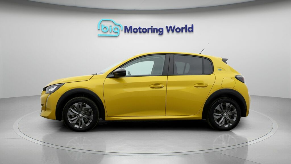 Peugeot e-208 Active Premium Yellow #4
