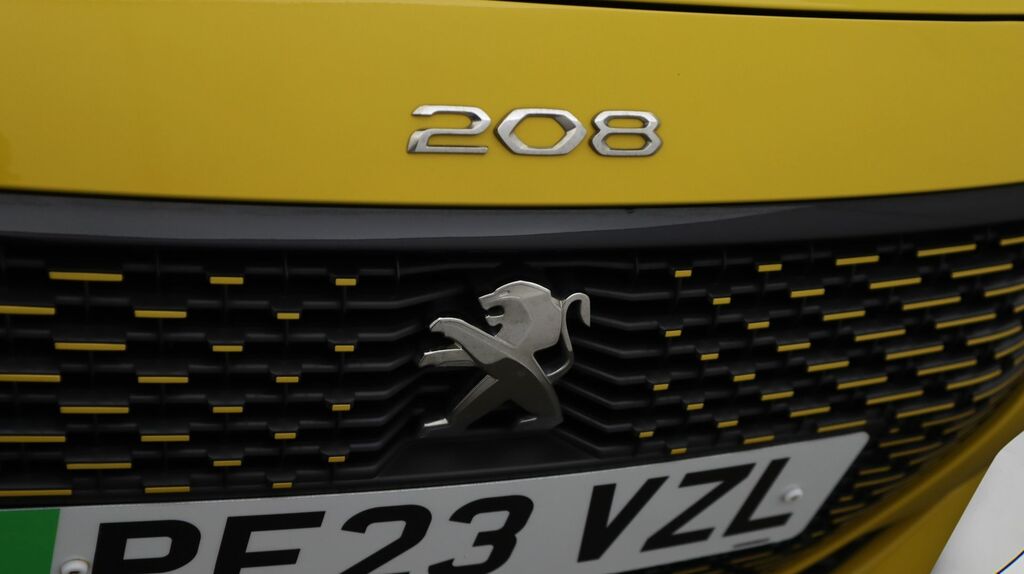 Peugeot e-208 Style Grey #21