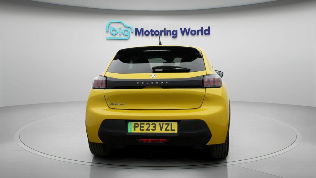 Peugeot e-208 Active Premium Yellow #6