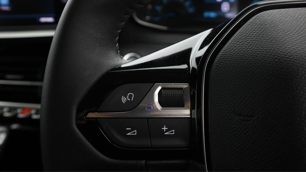 Peugeot e-208 Style Grey #20