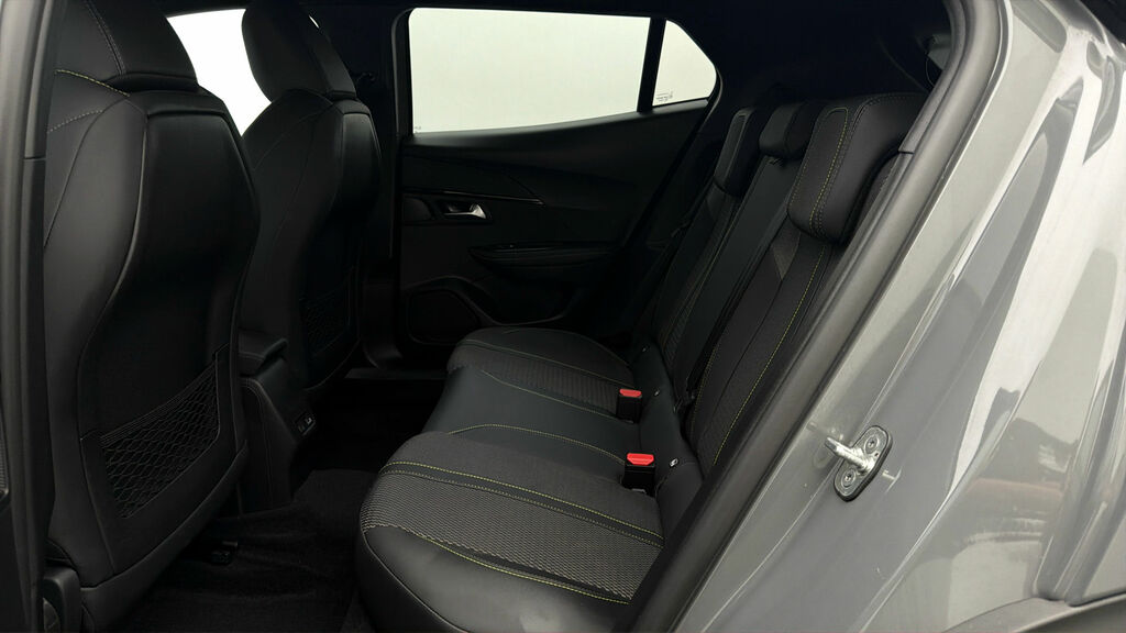 Peugeot e-2008 Gt Red #15